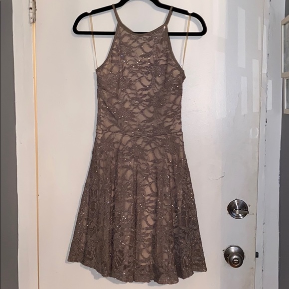 Le Chateau sexy cocktail dress - Picture 2 of 9